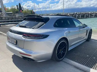 Porsche Panamera 4 E-Hybrid Sport Turismo — SUV coupé hybride rechargeable, 462 ch, faible consommation — Innenraum