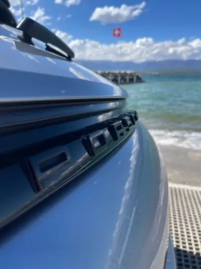 Porsche Panamera 4 E-Hybrid Sport Turismo — SUV coupé hybride rechargeable, 462 ch, faible consommation — Miniatur 9
