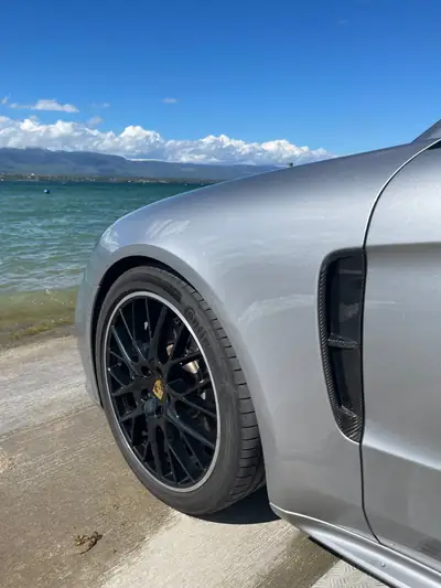 Porsche Panamera 4 E-Hybrid Sport Turismo — SUV coupé hybride rechargeable, 462 ch, faible consommation — Miniatur 7