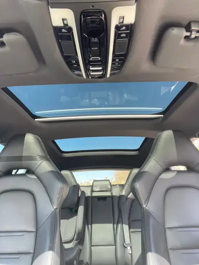 Porsche Panamera 4 E-Hybrid Sport Turismo — SUV coupé hybride rechargeable, 462 ch, faible consommation — Miniatur 17