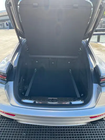 Porsche Panamera 4 E-Hybrid Sport Turismo — SUV coupé hybride rechargeable, 462 ch, faible consommation — Miniatur 19
