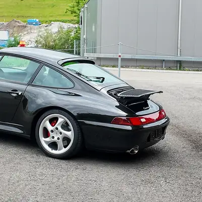 Porsche 911 Carrera 4S 1996 — Légendaire coupé sport, révision moteur 2023 — vista posteriore