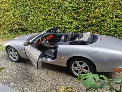 Jaguar XK XKR S/C Convertible 2000 — Roadster anglais d'exception, 363 ch et prestige intemporel — arrière