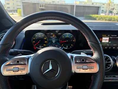 Mercedes-Benz GLB 220 d 4Matic AMG Line — SUV 7 places diesel performant, 41 000 km — Miniatur 9