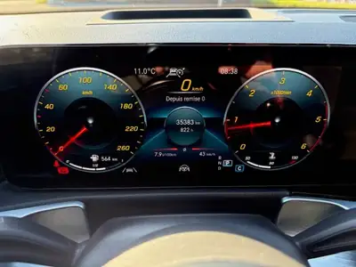 Mercedes-Benz GLB 220 d 4Matic AMG Line — SUV 7 places diesel performant, 41 000 km — Miniatur 10