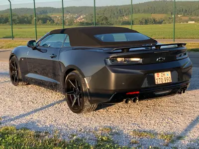 Chevrolet Camaro 6.2 Convertible — Muscle-car américain 453 ch, capote électrique — intérieur