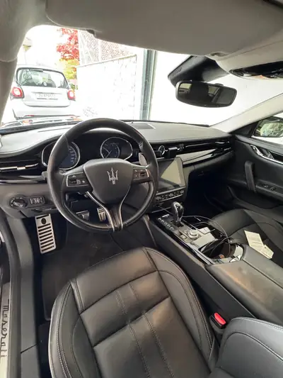 Maserati Quattroporte 3.0 V6 S Q4 GranSport — Berline luxe 411 ch, traction intégrale — Miniature 9