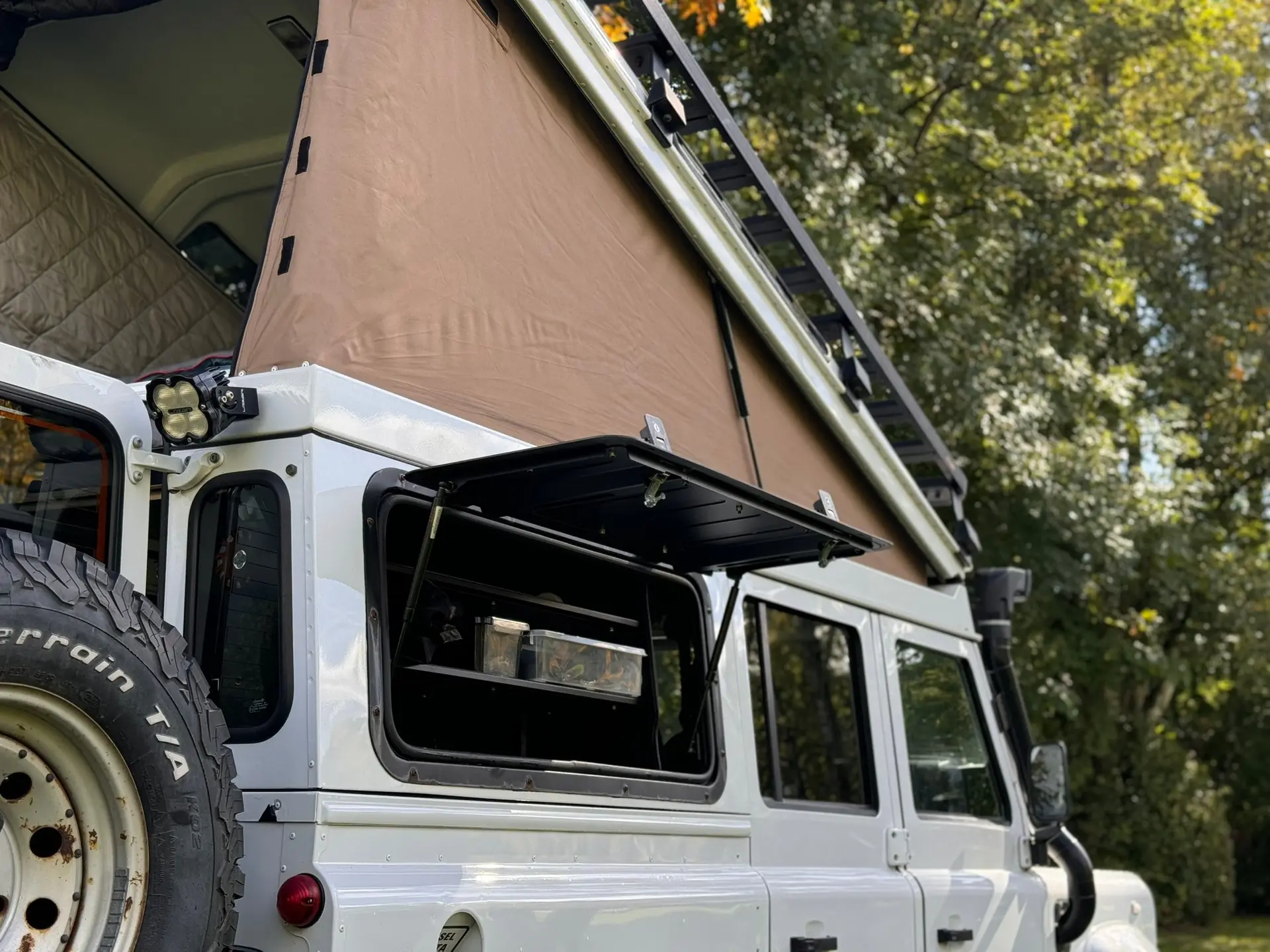 Land Rover Defender 2011 occasion luscherz — 4