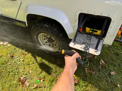 Land Rover Defender 110 2.4 Td4 — Le SUV robuste sans compromis, 130 000 km — Miniature 12