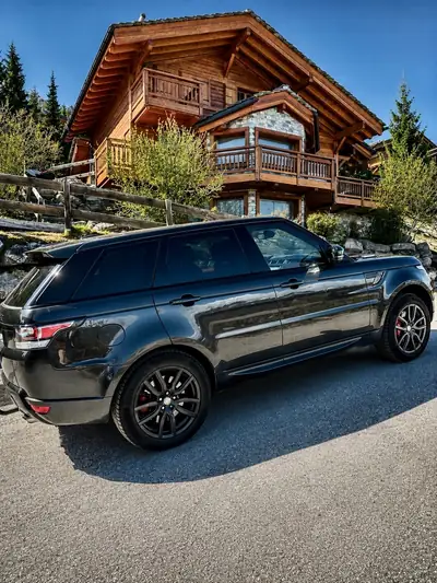 Range Rover Sport V8 SC 510cv Autobiography — Puissance British, Design iconique — arrière