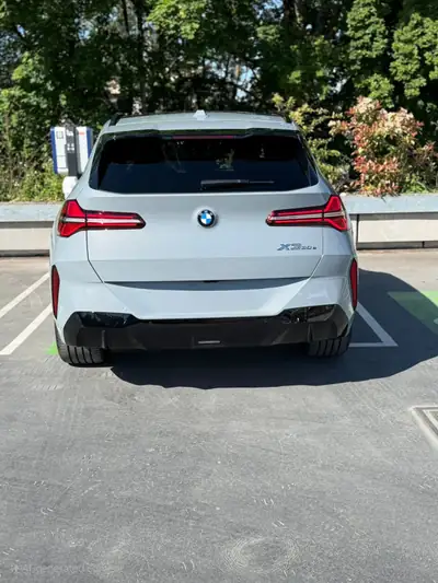 BMW X3 xDrive 30e M Sport 2025 — Hybride rechargeable performant, quasi neuf — intérieur