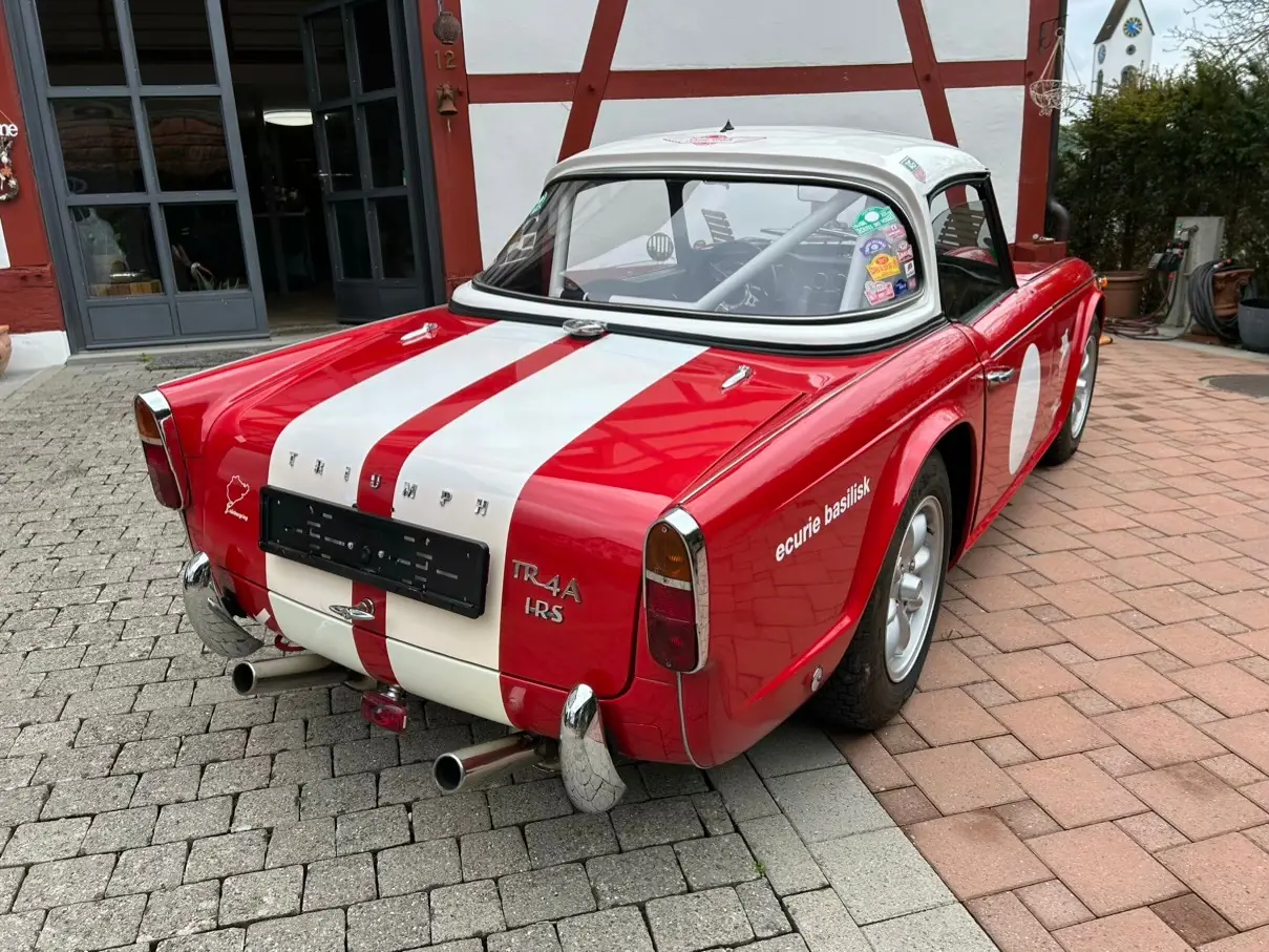 Triumph TR4A — Cabriolet anglais de légende, palmarès rallye exceptionnel — vista esterna