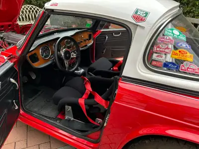 Triumph TR4A — Cabriolet anglais de légende, palmarès rallye exceptionnel — Miniatura 7
