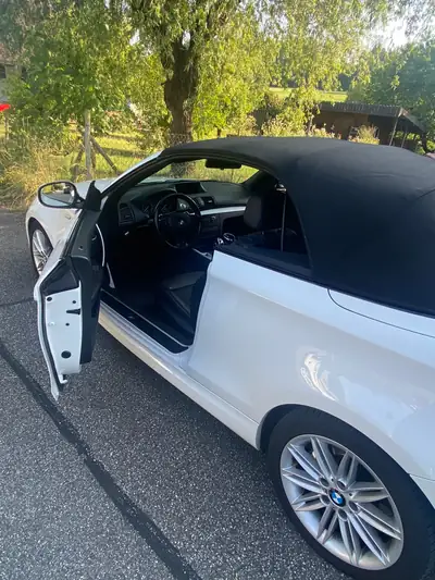 BMW 135i Cabrio DSG — Roadster sportif 306 ch, cabriolet blanc immaculé — interni