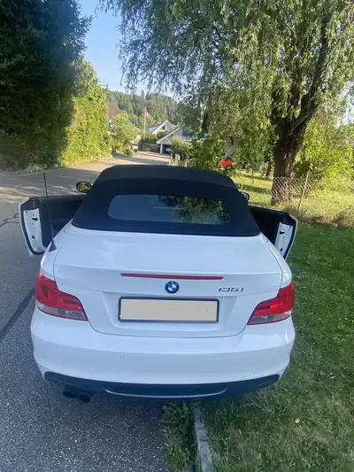 BMW 135i Cabrio DSG — Roadster sportif 306 ch, cabriolet blanc immaculé — Miniatura 7