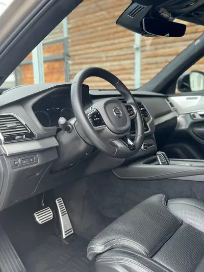 Volvo XC90 T8 eAWD R-Design — SUV 7 places hybride rechargeable, 33'650 km seulement — Thumbnail 19