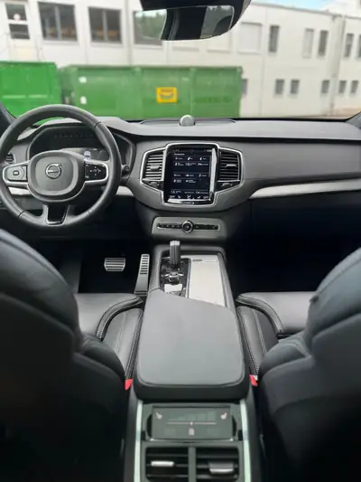 Volvo XC90 T8 eAWD R-Design — SUV 7 places hybride rechargeable, 33'650 km seulement — Thumbnail 22