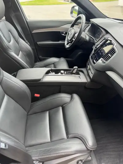 Volvo XC90 T8 eAWD R-Design — SUV 7 places hybride rechargeable, 33'650 km seulement — Thumbnail 28