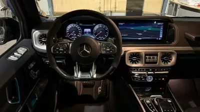Mercedes-Benz G 63 AMG — Le SUV légendaire aux 585 ch, vert métallisé — detail