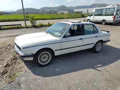 BMW 324d 1986 — Berline diesel classique, entretien impeccable, très faible kilométrage — Miniatura 14