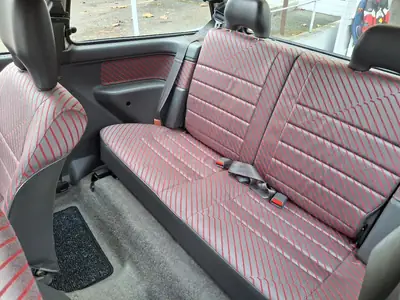 Mazda 121 1.3 LX Canvas Top — Rare youngtimer des années 80, état d'origine impeccable — détail