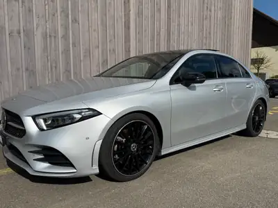 Mercedes-Benz A 250 AMG Line — Berline compacte premium, 55'000 km seulement — Detail