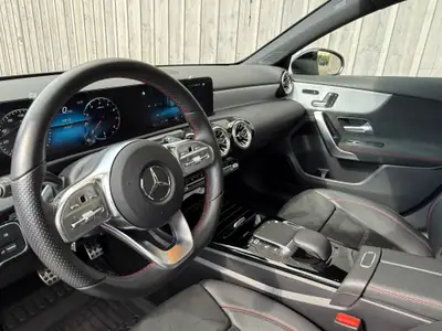 Mercedes-Benz A 250 AMG Line — Berline compacte premium, 55'000 km seulement — Miniatur 10