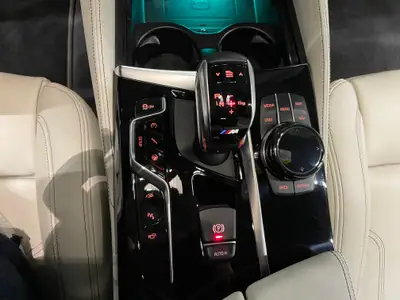 BMW M5 xDrive Drivelogic — 600 ch de pure performance, freins carbone-céramique — Miniatura 11