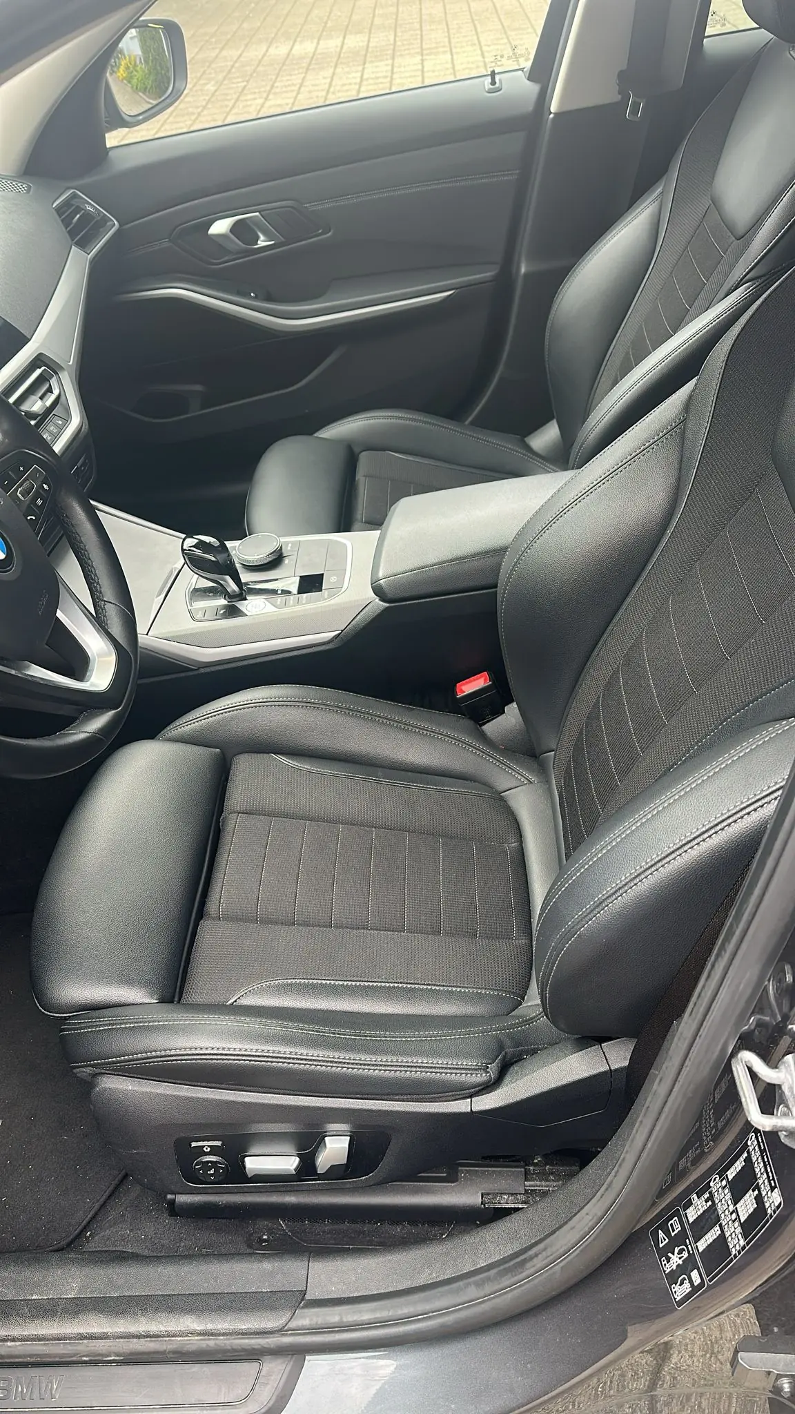 BMW 320 2021 occasion Hallau — 3