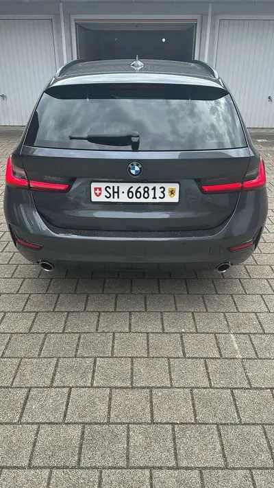 BMW 320d xDrive Touring — Break diesel performant, traction intégrale, 192 000 km — côté