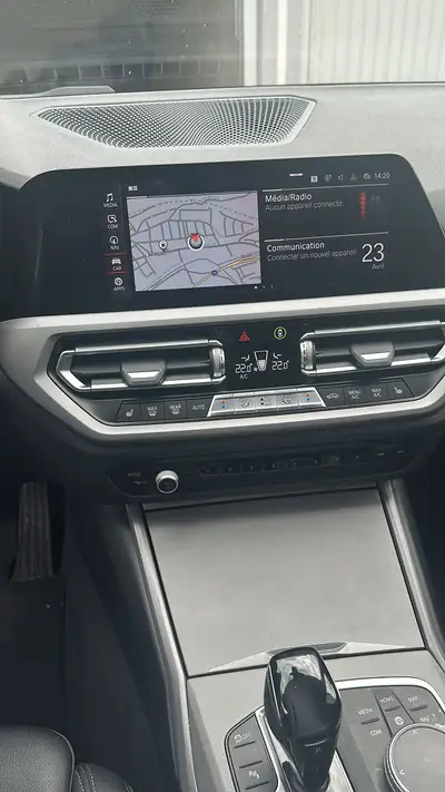 BMW 320d xDrive Touring — Break diesel performant, traction intégrale, 192 000 km — intérieur