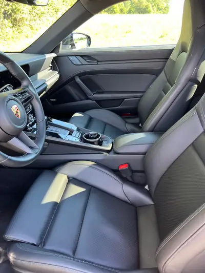 Porsche 911 Carrera 4 GTS — Coupé sportif all-wheel drive, 480 ch, premier propriétaire — Miniatur 9