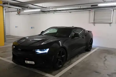 Chevrolet Camaro 6.2 Coupé 50th Anniversary — Muscle-car légendaire, 453 ch, édition spéciale — Miniature 10
