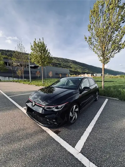 VW Golf VIII GTI — 245 ch, noire élégante, sans sinistre et bien équipée — Außenansicht