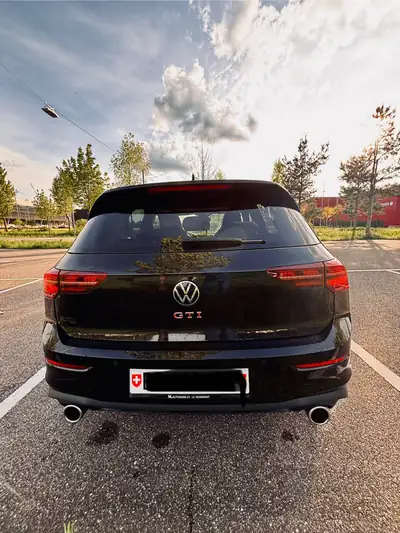 VW Golf VIII GTI — 245 ch, noire élégante, sans sinistre et bien équipée — Armaturenbrett