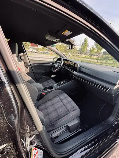VW Golf VIII GTI — 245 ch, noire élégante, sans sinistre et bien équipée — Miniatur 9