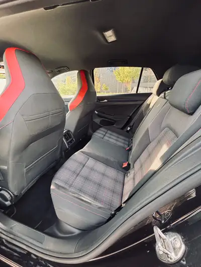 VW Golf VIII GTI — 245 ch, noire élégante, sans sinistre et bien équipée — Miniatur 11