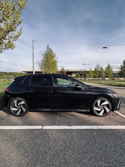 VW Golf VIII GTI — 245 ch, noire élégante, sans sinistre et bien équipée — Miniatur 13
