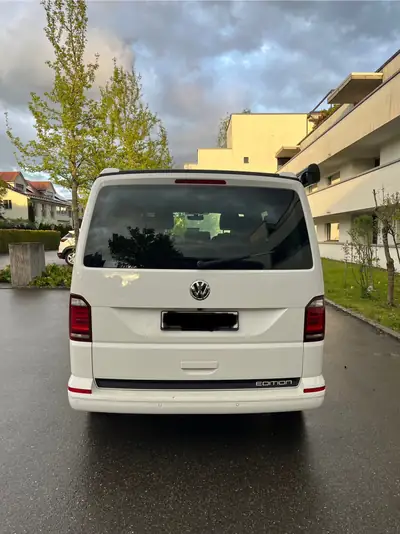 VW T6 California Beach — Le camping-car aménagé pour l'aventure en famille — Innenraum