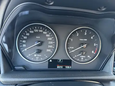 BMW 218 Gran Tourer — Monospace 7 places diesel, sûr et équipé — Miniature 11