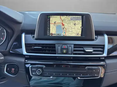 BMW 218 Gran Tourer — Monospace 7 places diesel, sûr et équipé — Miniature 15
