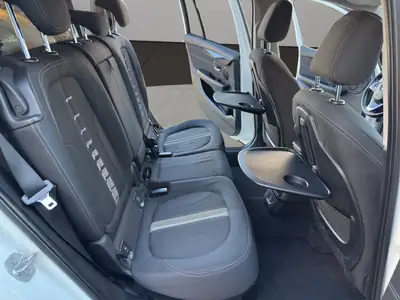 BMW 218 Gran Tourer — Monospace 7 places diesel, sûr et équipé — Miniature 18