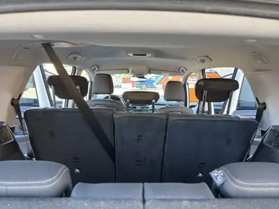 BMW 218 Gran Tourer — Monospace 7 places diesel, sûr et équipé — Miniature 24