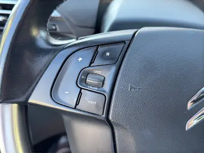 Citroën C4 Picasso 1.2 PureTech Shine — Monospace familial polyvalent, sans accident — Miniature 24