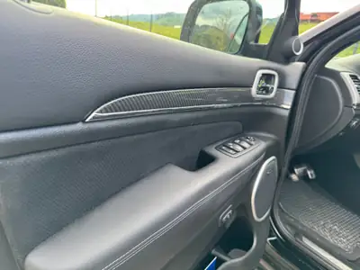 Jeep Grand Cherokee 6.4 V8 HEMI SRT8 — Muscle SUV américain, 468 ch et faible kilométrage — Miniature 13