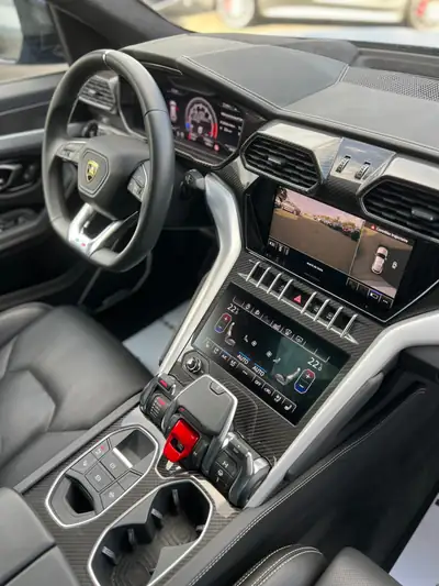 Lamborghini Urus E-Gear Graphite Capsule — SUV sportif 650 ch, kilométrage modéré, état impeccable — Thumbnail 27