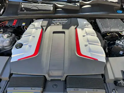 Audi SQ7 4.0 TDI Quattro — SUV 7 places premium, 435 ch et sièges Alcantara — tableau de bord