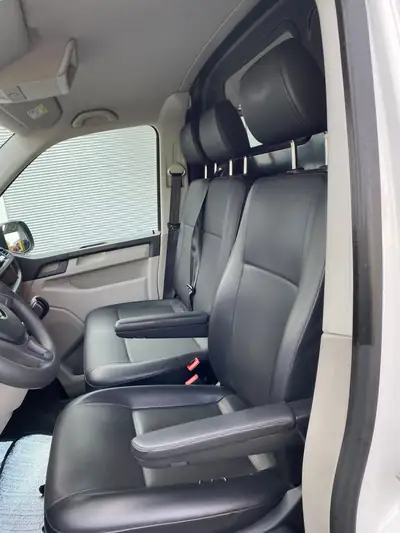 VW T6 2.0 TDI Transporter — Utilitaire fiable, 150 ch, équipements modernes — Miniatura 8