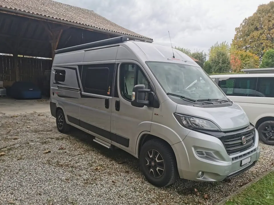 Fiat Ducato Pilote V600J — Camping-car premium, 32'500 km seulement