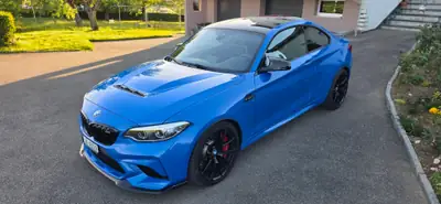 BMW M2 CS 2021 — Coupé haute performance, 43 900 km, bleu métallisé — vista esterna